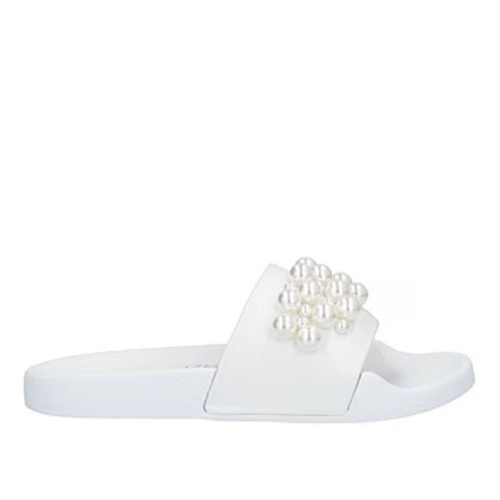 Stuart Weitzman White Pearl Sandals size 9